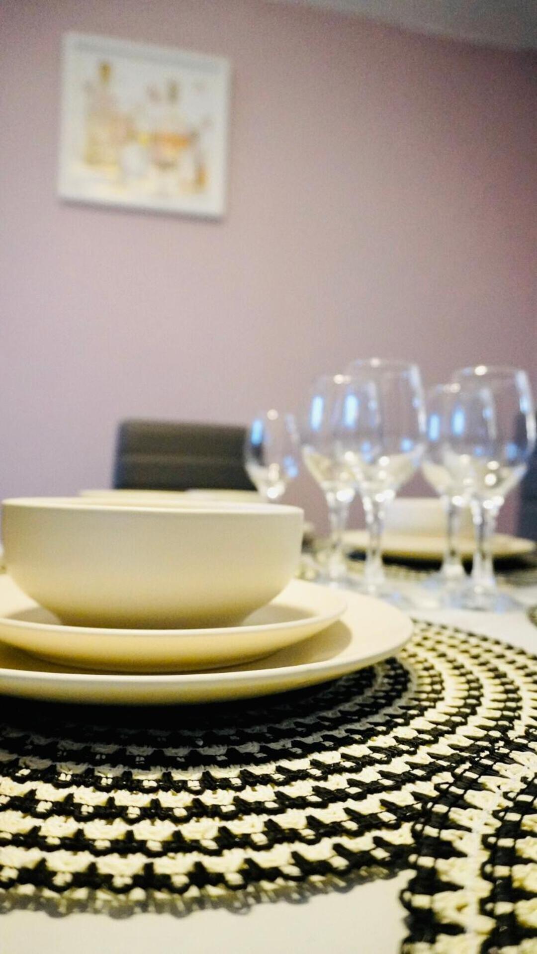 Spacious & Comfy Home In West Midlands - Sleeps 8, Free Parking, Wifi, Netflix, Prime Location, Ideal For Contractors, Business, Groups, Travellers, Families And Relocators Coventry Oda fotoğraf